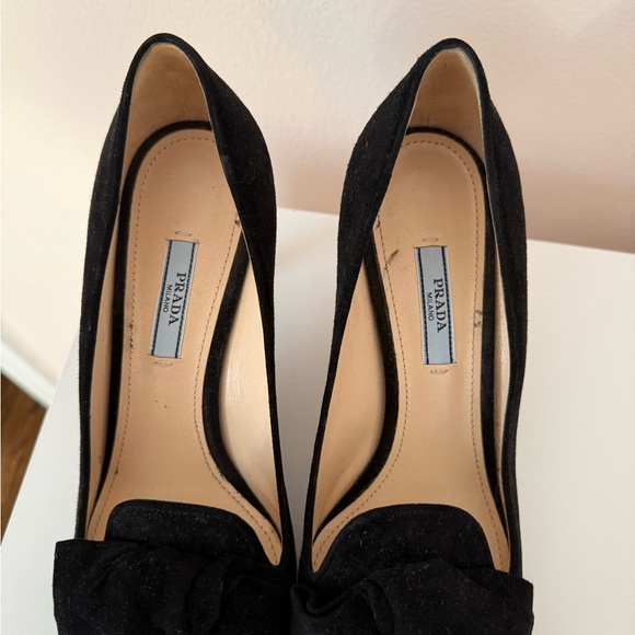 Vintage Prada Women's Black Heels with Bow Detail - Picture 6 of 8